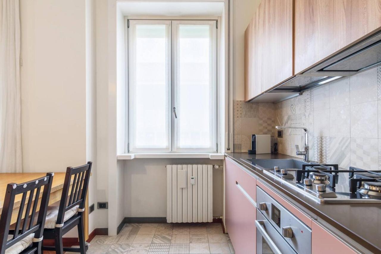 Colored And Spacious Flat Close To Navigli By Easylife Milan Bagian luar foto