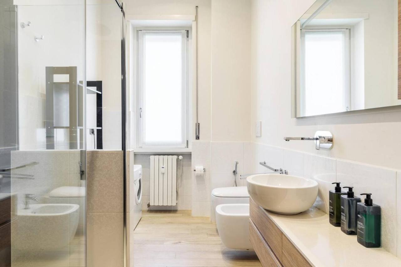 Colored And Spacious Flat Close To Navigli By Easylife Milan Bagian luar foto